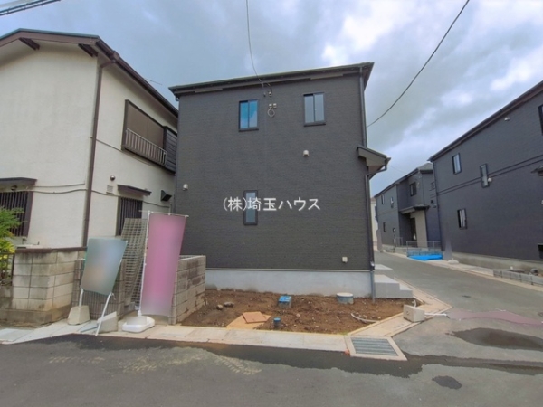 春日部市一ノ割1丁目497番　新築戸建て　全8棟