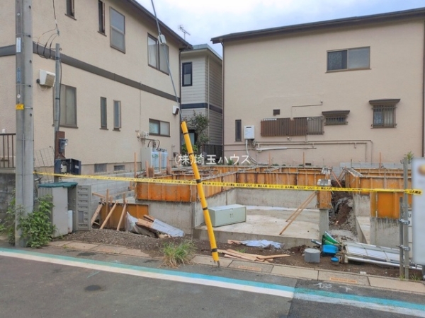 川口市北原台104　新築戸建て　全2棟