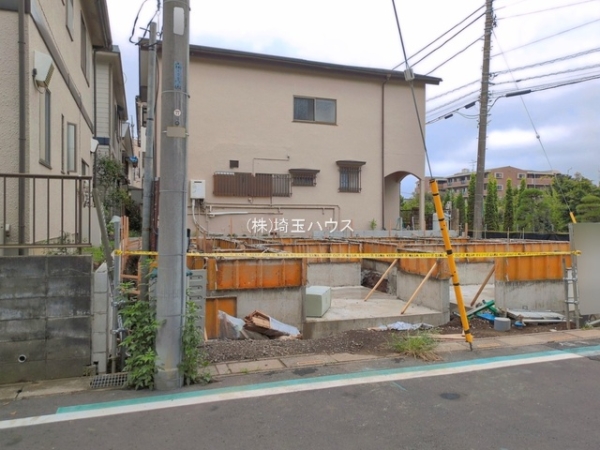 川口市北原台104　新築戸建て　全2棟