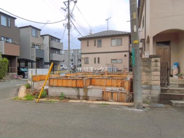 川口市北原台104　新築戸建て　全2棟