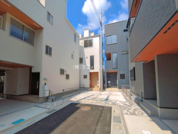 川口市芝塚原二1期　新築戸建て　全6棟