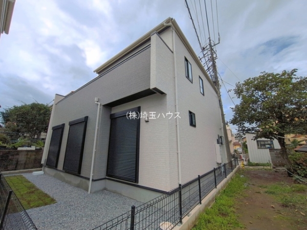 草加市新里町　新築戸建て　全2棟
