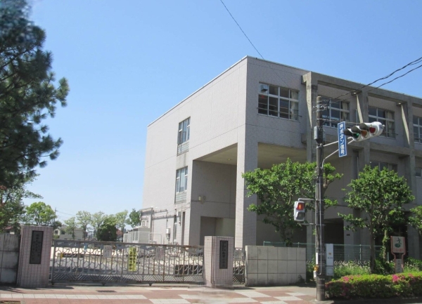 ハイホーム春日部ブロードタウン(春日部市立粕壁小学校)