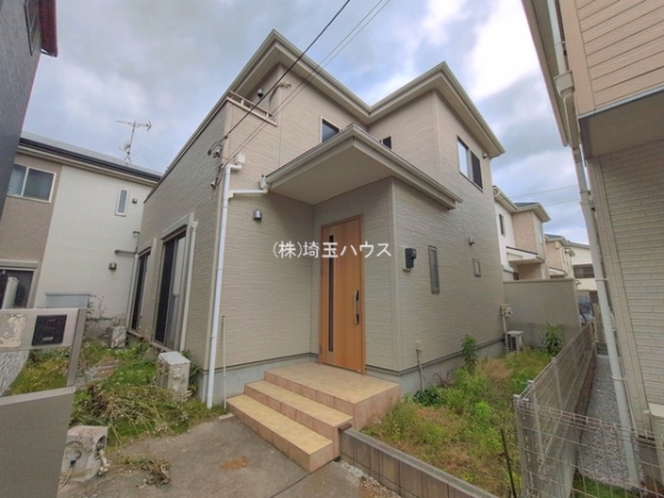 草加市稲荷４丁目の中古一戸建て