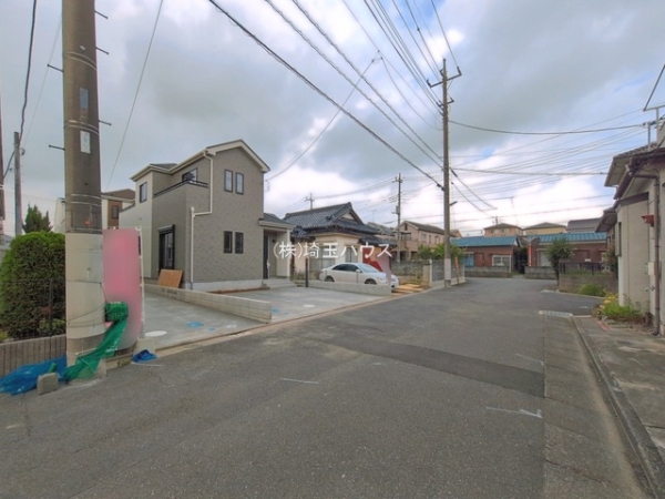 鶴ヶ曽根1703番　新築戸建て　全3棟