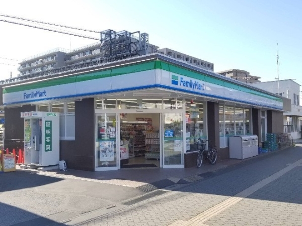 レクセルプラッツァせんげん台弐番館(ファミリーマートせんげん台駅前店)