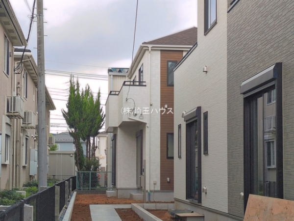 鶴ヶ曽根1703番　新築戸建て　全3棟