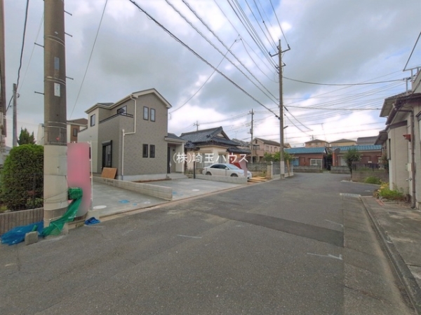 鶴ヶ曽根1703番　新築戸建て　全3棟