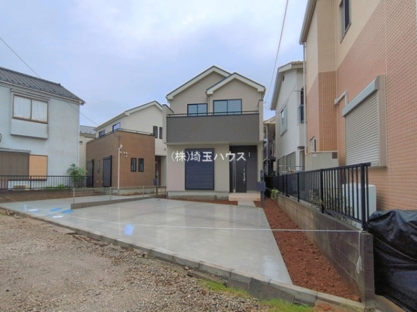 草加市苗塚町97番12　新築戸建て　全2棟