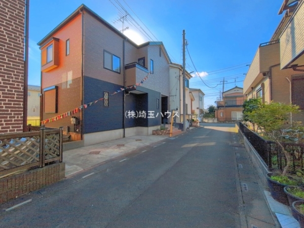草加市金明町の中古一戸建て