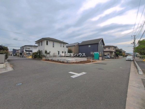 草加市長栄3丁目27番　新築戸建て　全1棟