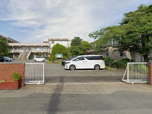 レーベンハイム吉川弐番館(吉川市立南中学校)