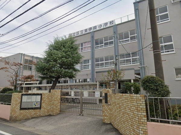ライオンズヴィアーレ竹の塚(足立区立東伊興小学校)