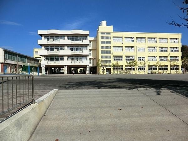 横浜市港北区日吉本町6丁目の土地(横浜市立駒林小学校)