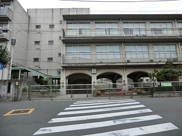 グリーンコーポ野毛山(横浜市立老松中学校)