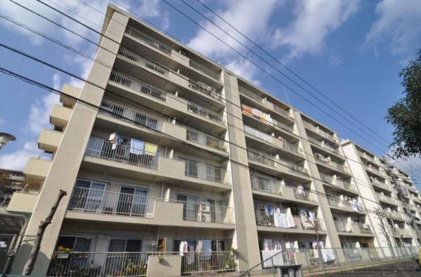 しらとり台住宅２号棟