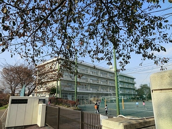 横浜市戸塚区平戸町の土地(横浜市立平戸台小学校)