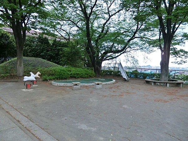 青葉区荏田町　全５棟４号棟(荏田第三公園)