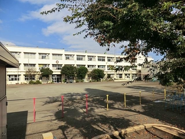日吉第３コーポＢ棟(横浜市立日吉台小学校)