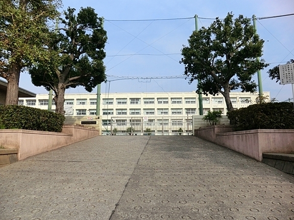 横浜市旭区川島町の新築一戸建(横浜市立鶴ケ峯小学校)