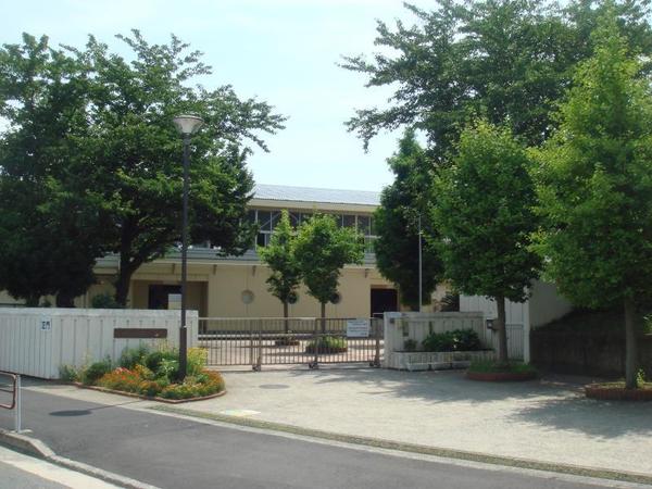 横浜市港南区日野南1丁目の土地(横浜市立小坪小学校)