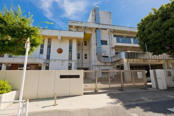 横浜市保土ケ谷区岩崎町の土地(横浜市立岩崎小学校)