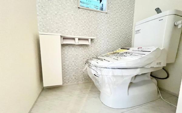 金沢区六浦南1丁目　全2棟2号棟