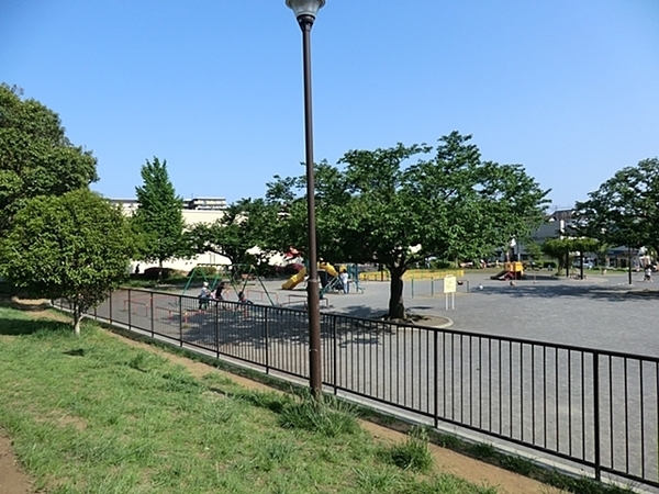 横浜市旭区中白根２丁目の中古一戸建て(旭台中央公園)