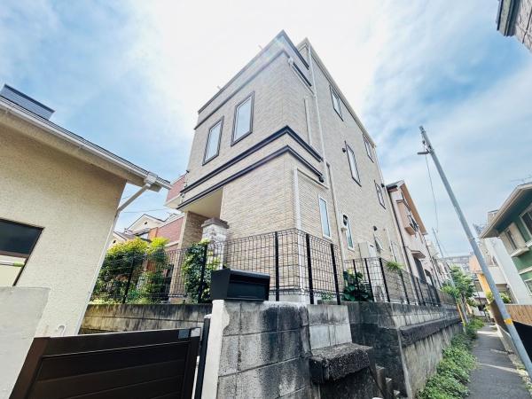 鶴見区岸谷3丁目　戸建て