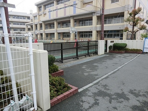 横浜市神奈川区片倉5丁目の土地(横浜市立神大寺小学校)