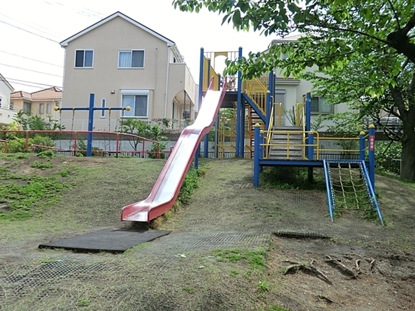 コープ野村戸塚下倉田(下倉田小松ケ丘公園)