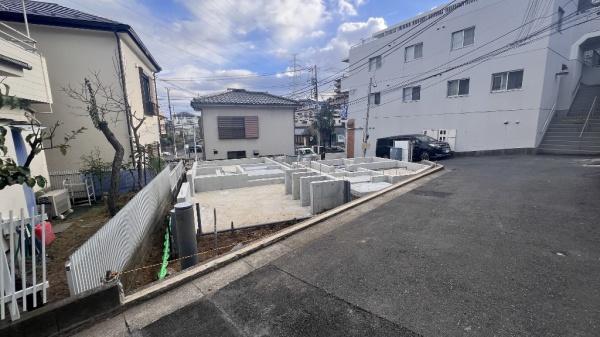 戸塚区戸塚町全2棟A号棟