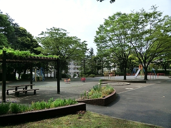 横浜市金沢区能見台2丁目の中古一戸建て(氷取沢公園)