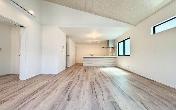 鶴見区　本町通１丁目　新築分譲住宅　２号棟