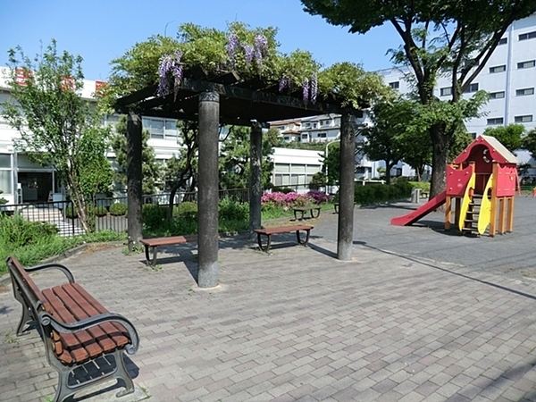 サングレイスヒルズ鶴ケ峰(上白根長坂公園)