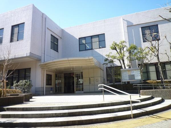 横浜市港南区野庭町の土地(横浜市港南図書館)