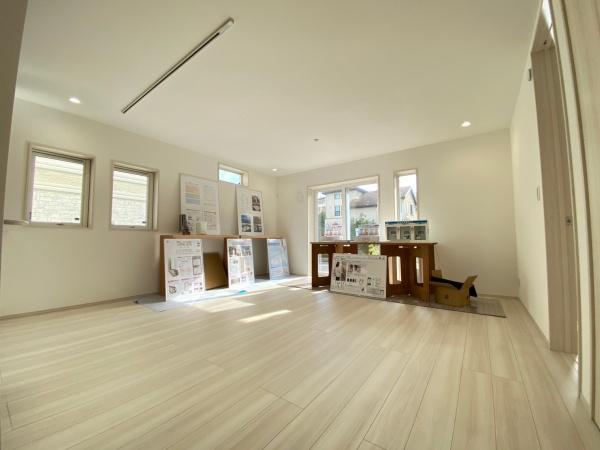 緑区十日市場町　全４棟A棟