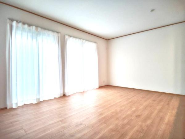 戸塚区汲沢町　全２棟１号棟
