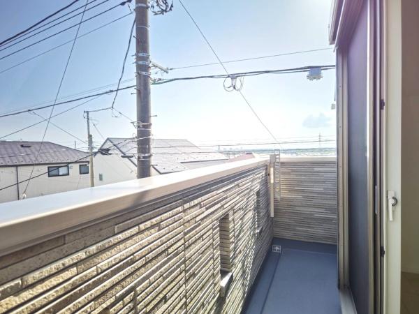 戸塚区汲沢８丁目　全３棟Ｂ棟