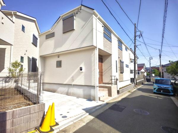 戸塚区汲沢８丁目　全３棟Ｂ棟