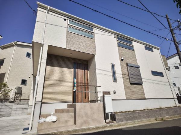 戸塚区汲沢８丁目　全３棟Ｂ棟