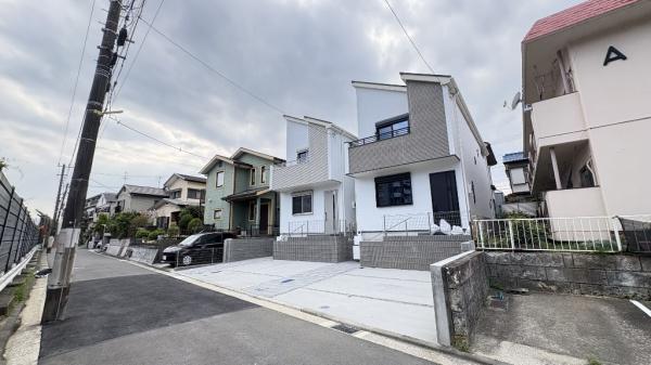 保土ケ谷区新桜ケ丘１丁目　全２棟１号棟