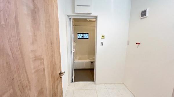 戸塚区戸塚町　全２棟１号棟