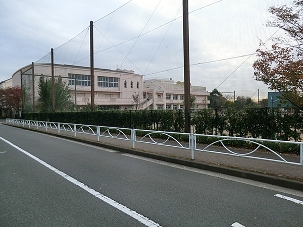 都筑区中川3丁目 全1棟(横浜市立中川西小学校)