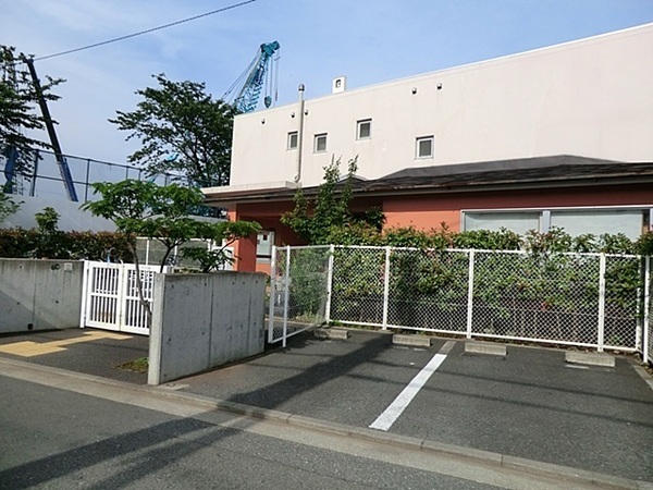 大倉山シュロス(森の樹保育園)