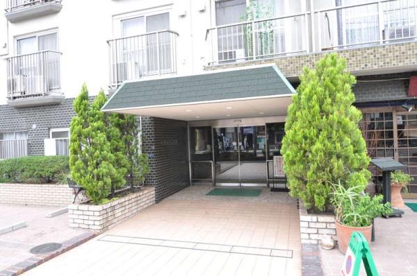 大倉山シュロス