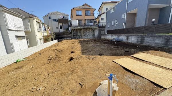 磯子区岡村2丁目　全2棟B号棟