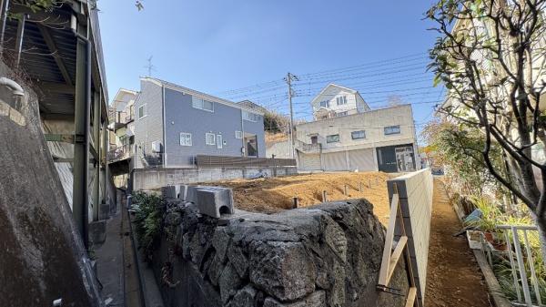 磯子区岡村2丁目　全2棟B号棟