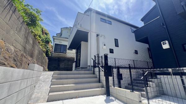 神奈川区三枚町　全2棟2号棟