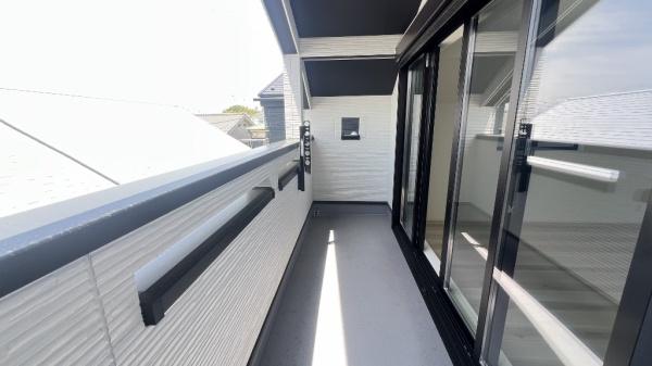 神奈川区三枚町　全2棟2号棟